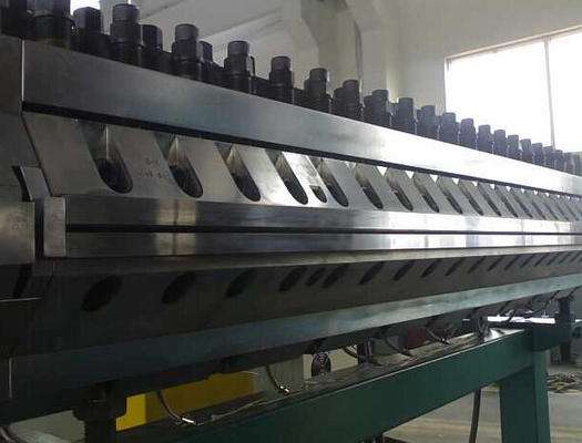 PVC Wavy Plate Plastic Extrusion Machine For Gallery and Clapboard